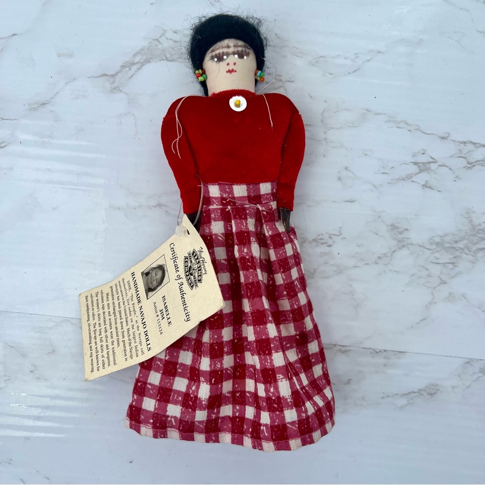 VTG Native American handmade Navajo DOLL